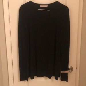 Super cute black long sleeve with v cut out
